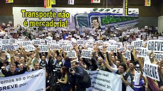 世界杯在即 巴西圣保罗地铁员工无限期大罢工