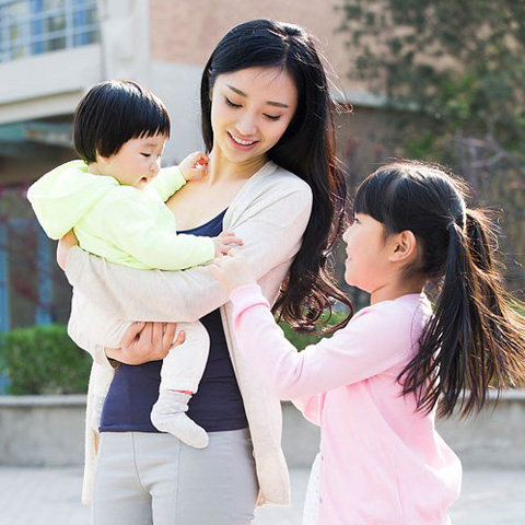 报告：9成女性因二孩就业受阻 过半辞职回家带娃