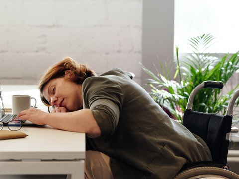 报告：英国大多数专业人士都受到职场倦怠的影响