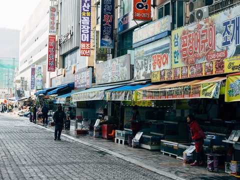 韩国：就业市场遇“寒流” 失业人口持续扩大