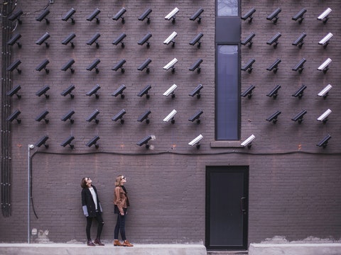 公司安装摄像头侵犯员工隐私权吗？