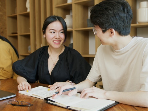 为了更好照顾家庭，夫妻可以交替发展事业吗？